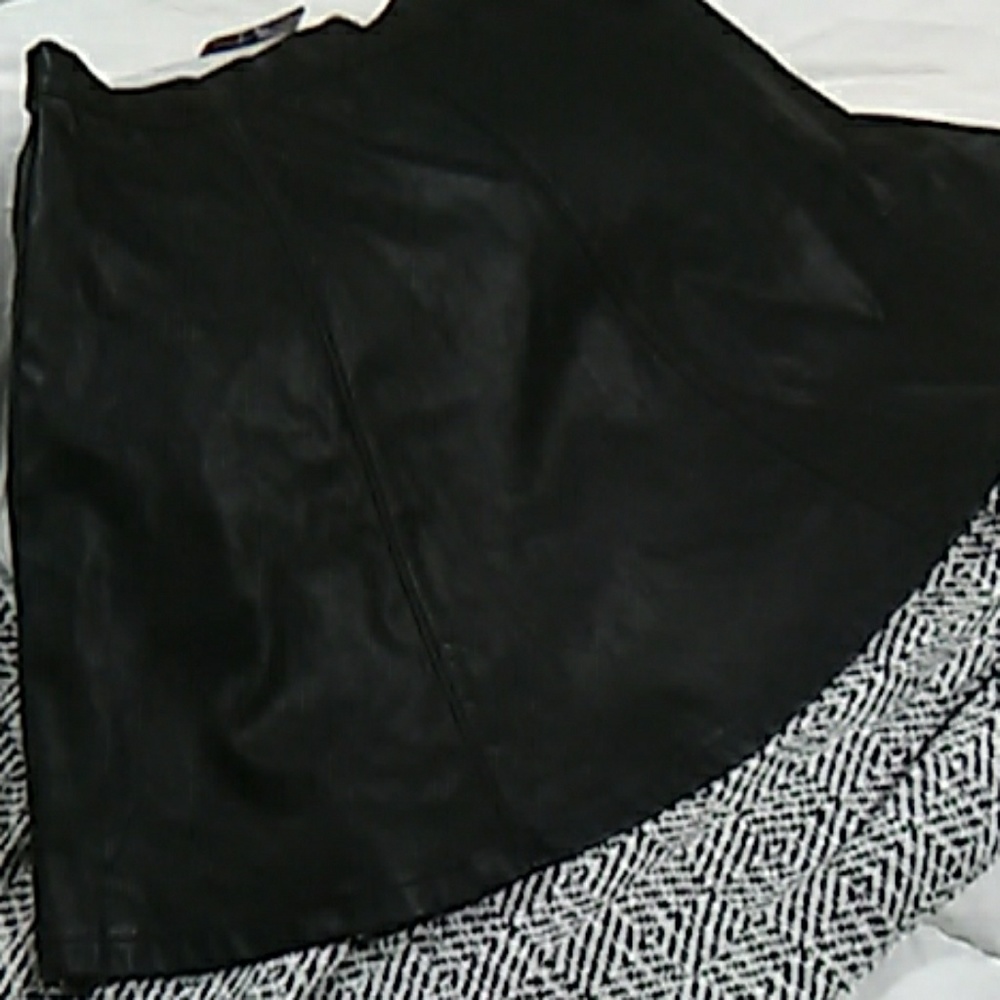 Short pleather skirt